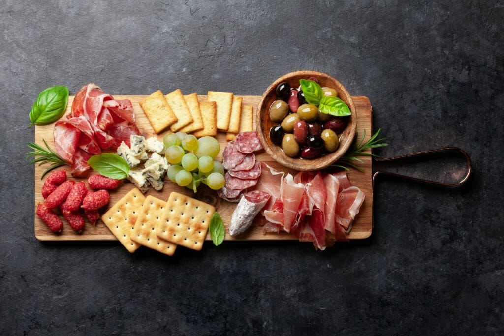 best crackers for charcuterie board