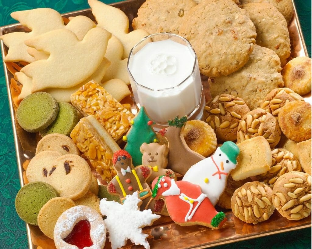 christmas cookie charcuterie board