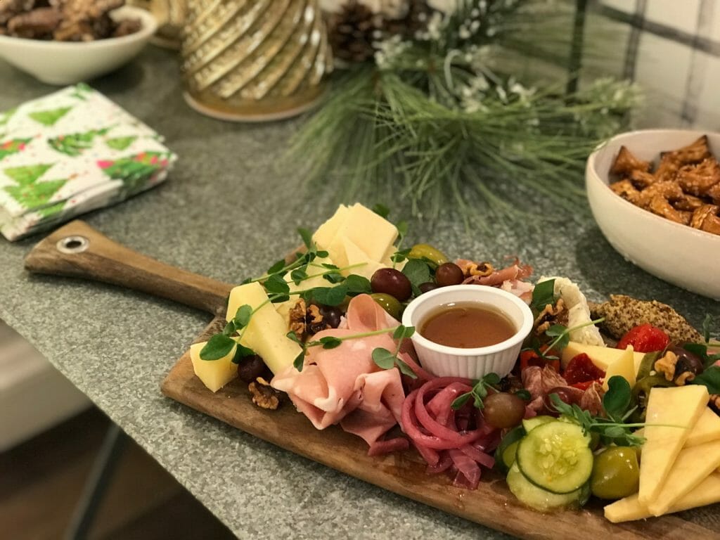 easy christmas charcuterie board