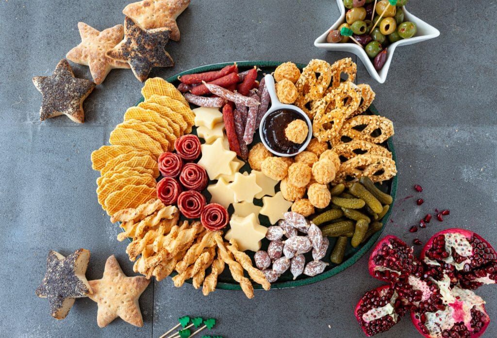 easy christmas charcuterie board